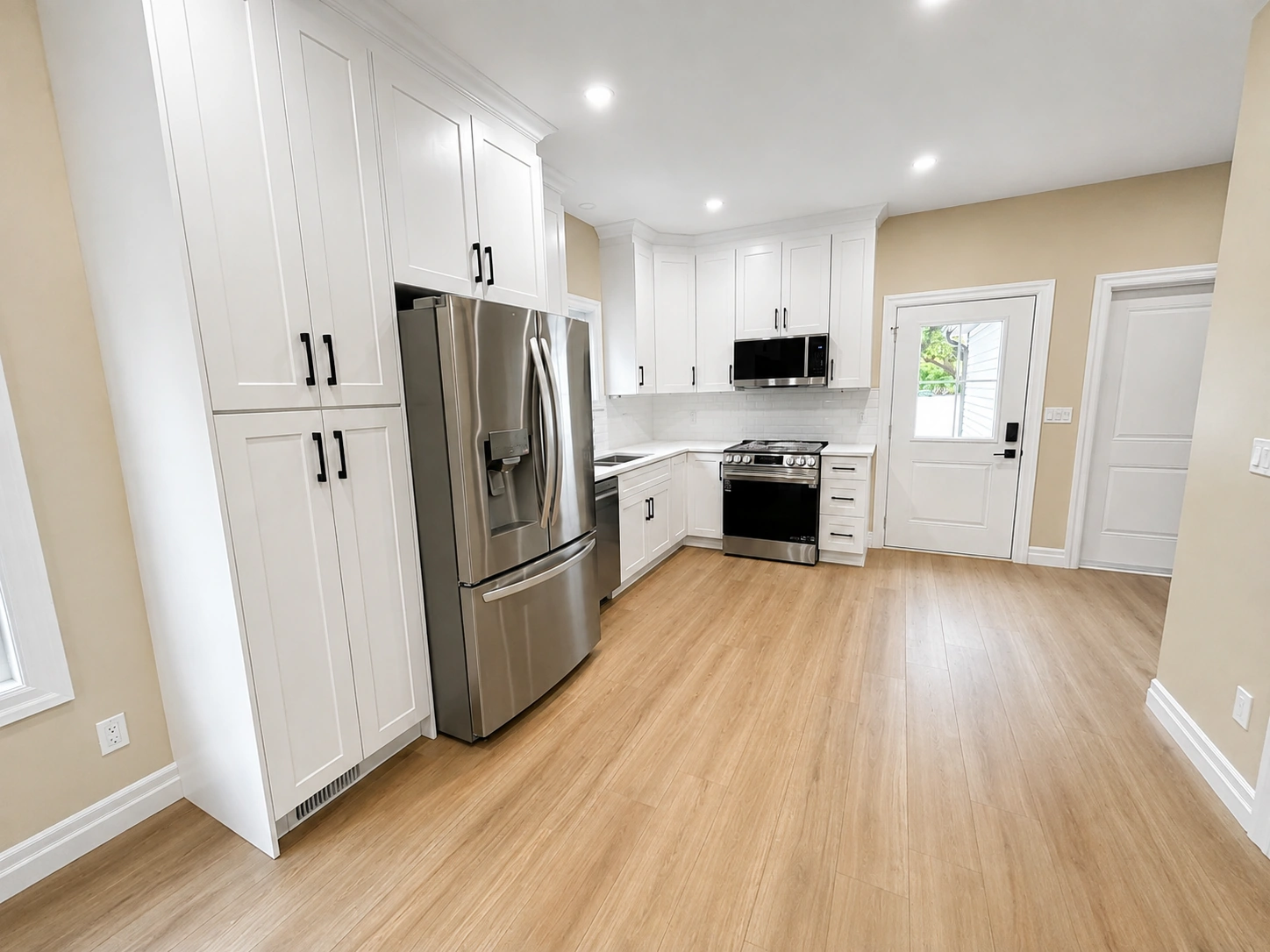 8385 Riverside Dr E project image